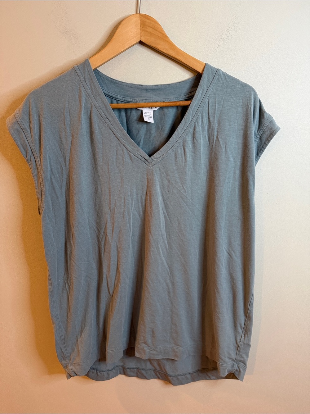 5/$25!! Athleta V-Neck Avenue Tee in Sage Green